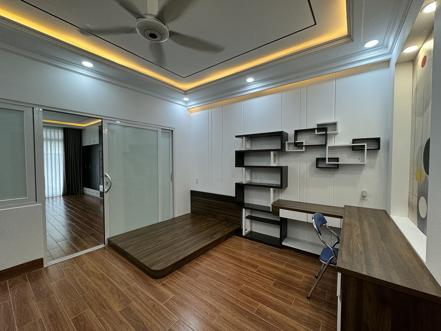 Siêu phẩm Hầm, 4Lầu, ST, thang máy (4,75x17=80,75m2) full nội thất cao cấp đường nội bộ 12m khu VIP 3 tháng 2